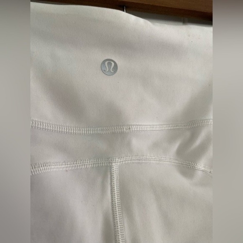 Lululemon All The Right Places leggings, white, size 6 - Picture 9 of 11